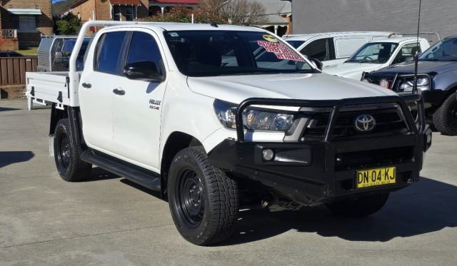 2020 Toyota Hilux - Image 3