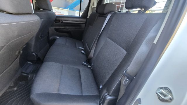 2020 Toyota Hilux - Image 12