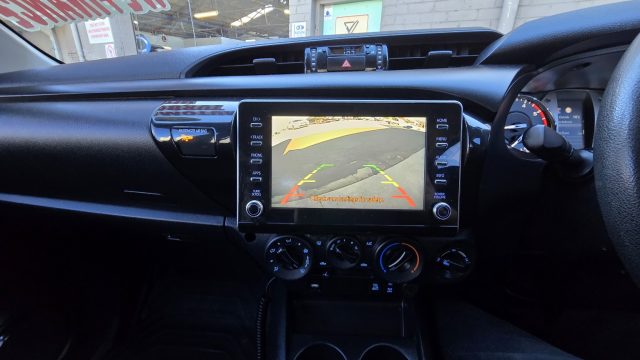2020 Toyota Hilux - Image 16