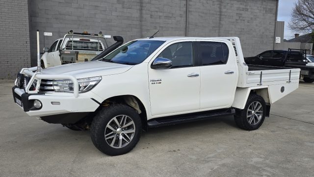 2017 Toyota Hilux - Image 6