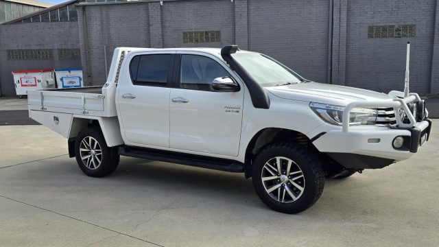 2017 Toyota Hilux - Image 10
