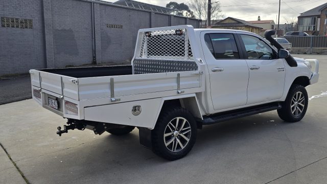 2017 Toyota Hilux - Image 11