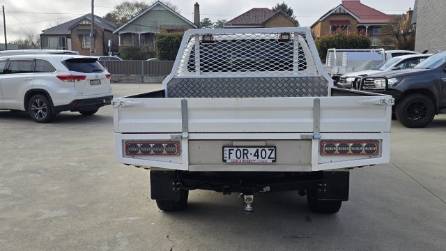 2017 Toyota Hilux - Image 13