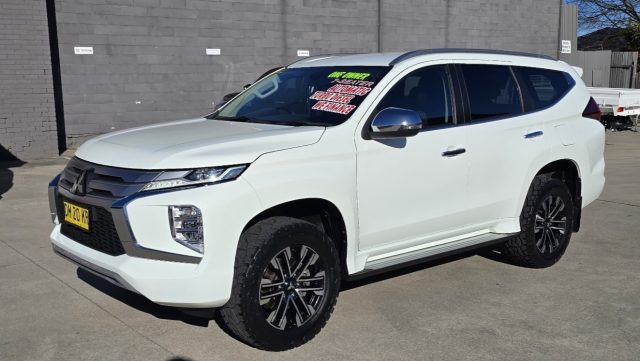 2022 MITSUBISHI PAJERO SPORT - Image 3