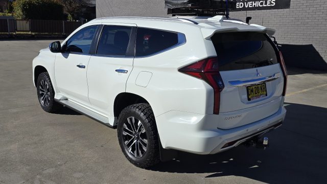 2022 MITSUBISHI PAJERO SPORT - Image 11