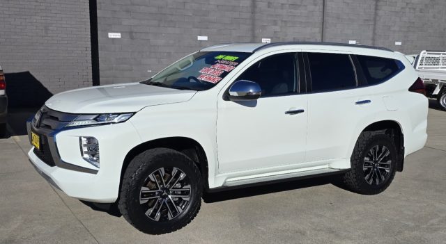 2022 MITSUBISHI PAJERO SPORT - Image 13
