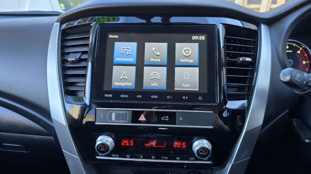 2022 MITSUBISHI PAJERO SPORT - Image 19