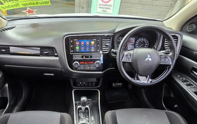 2019 MITSUBISHI OUTLANDER - Image 13