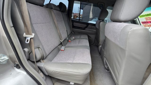 2005 Toyota LandCruiser - Image 13