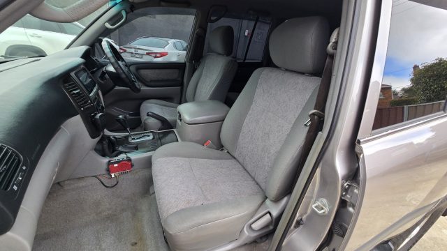 2005 Toyota LandCruiser - Image 17