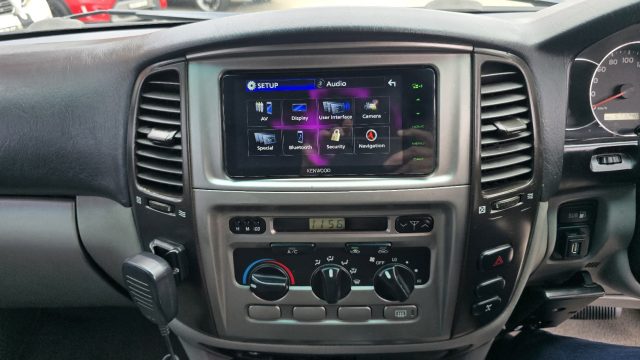2005 Toyota LandCruiser - Image 20