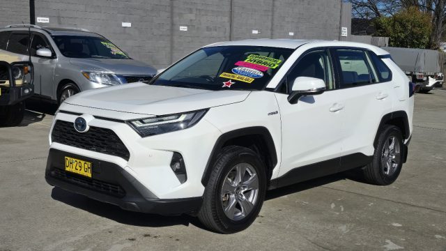 2023 Toyota Rav4 Hybrid - Image 4