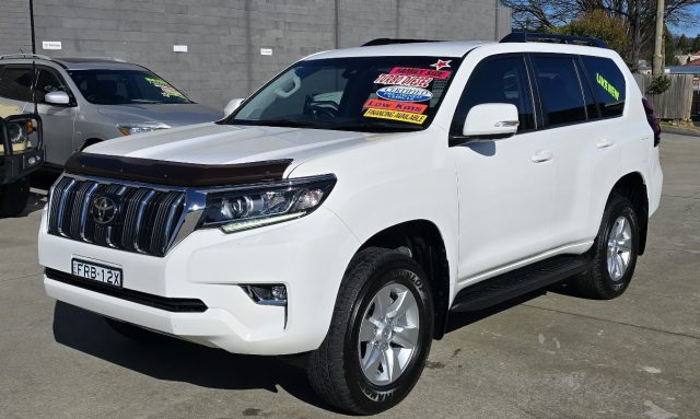 2023 Toyota Prado - Image 3