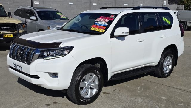 2023 Toyota Prado - Image 5