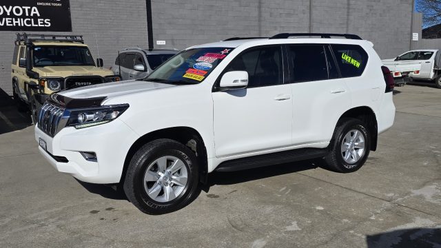 2023 Toyota Prado - Image 6
