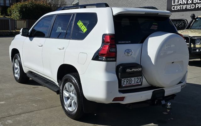 2023 Toyota Prado - Image 7