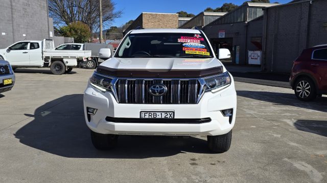 2023 Toyota Prado - Image 10