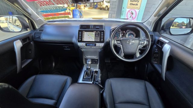 2023 Toyota Prado - Image 2