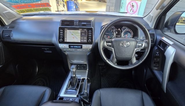 2023 Toyota Prado - Image 11