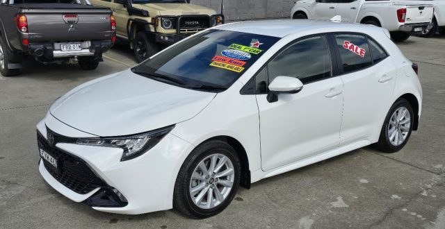 2023 Toyota Corolla - Image 4