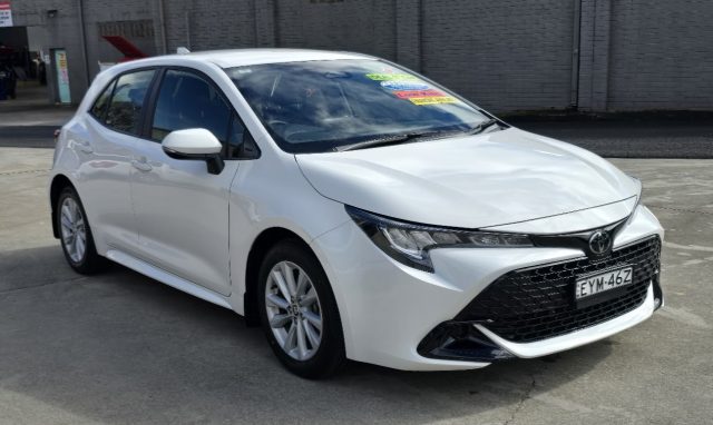 2023 Toyota Corolla - Image 6
