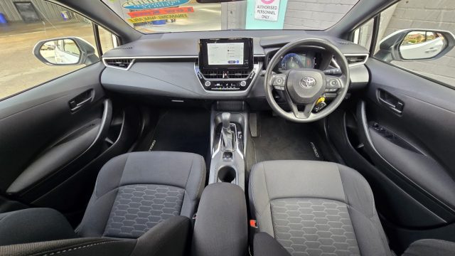2023 Toyota Corolla - Image 2