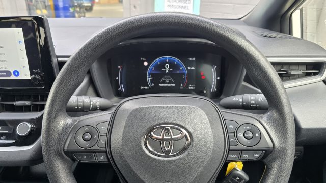 2023 Toyota Corolla - Image 20