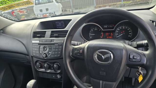 2016 MAZDA BT-50 - Image 26