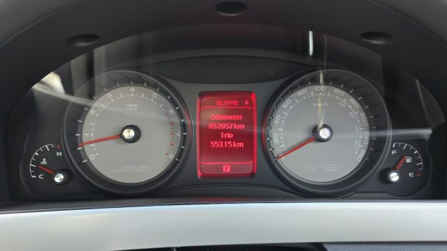 2009 Holden COMMODORE - Image 2