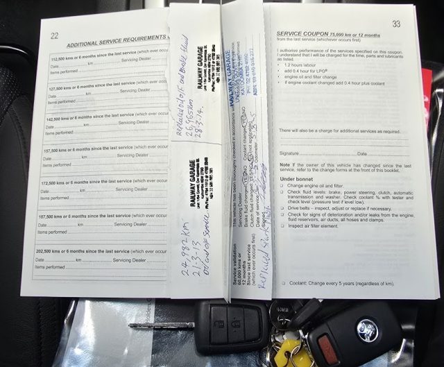 2009 Holden COMMODORE - Image 17