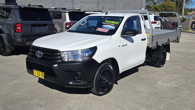 2019 Toyota Hilux - Image 4