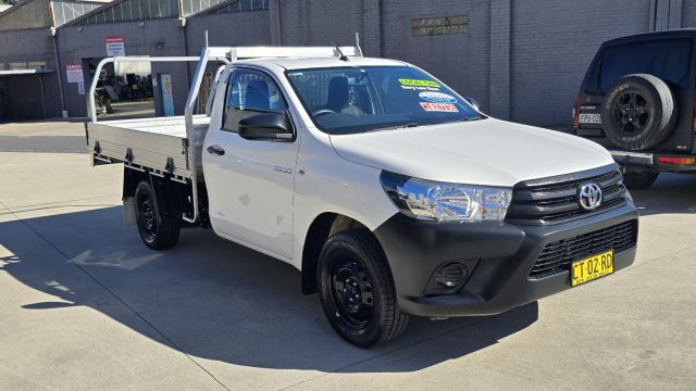 2019 Toyota Hilux - Image 6