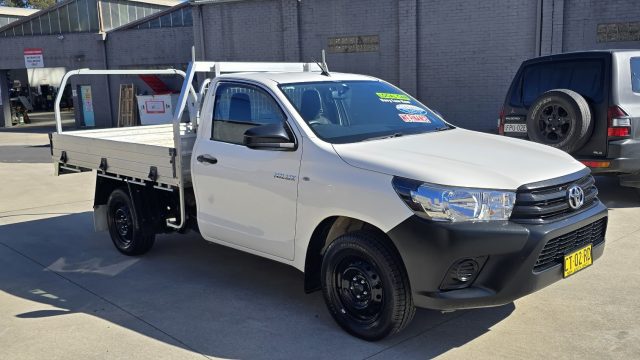 2019 Toyota Hilux - Image 7