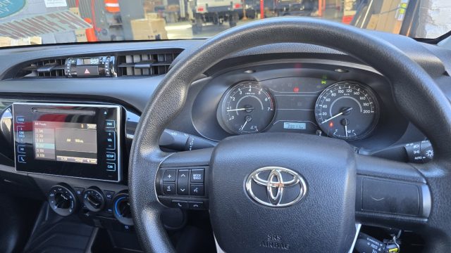 2019 Toyota Hilux - Image 19