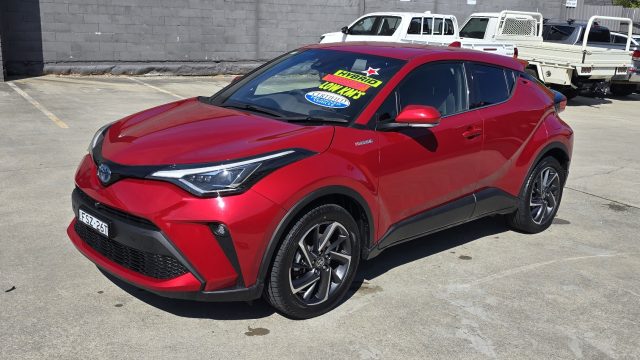 2020 Toyota C-HR Hybrid - Image 5