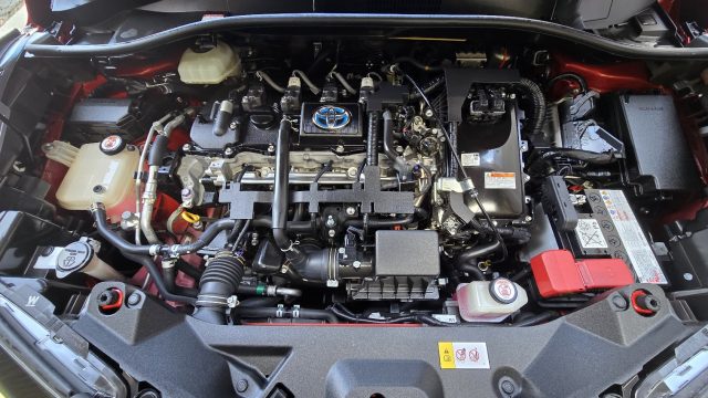 2020 Toyota C-HR Hybrid - Image 19