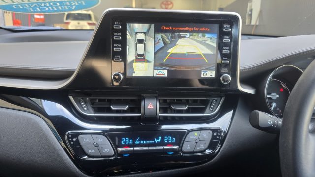 2020 Toyota C-HR Hybrid - Image 23