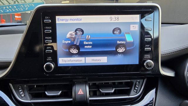 2020 Toyota C-HR Hybrid - Image 24