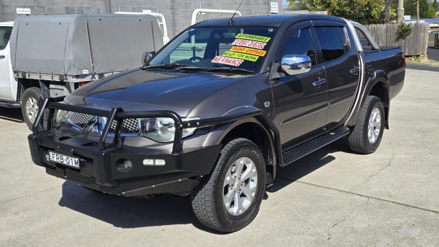 2013 MITSUBISHI TRITON - Image 2