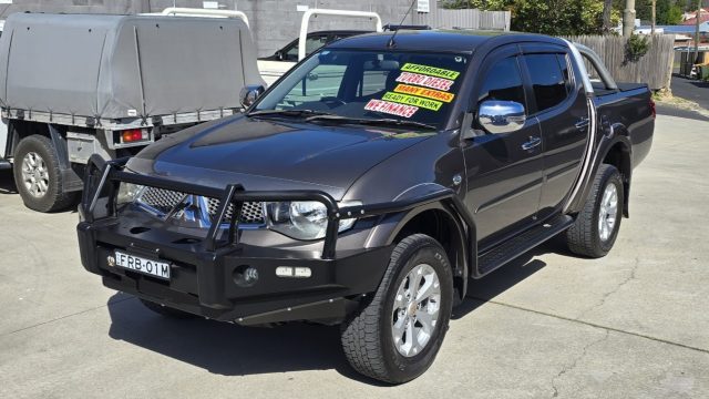 2013 MITSUBISHI TRITON - Image 4