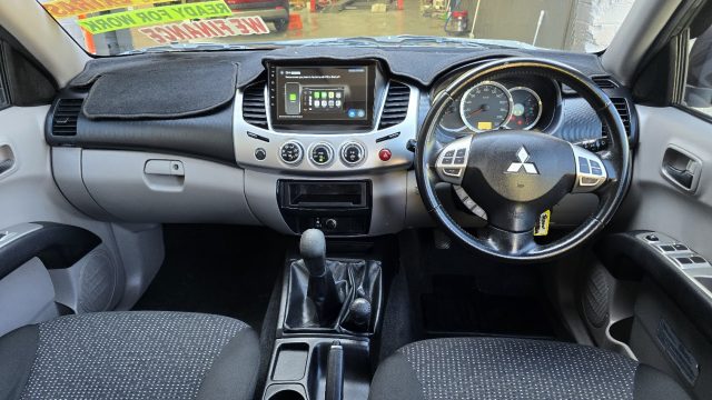 2013 MITSUBISHI TRITON - Image 3
