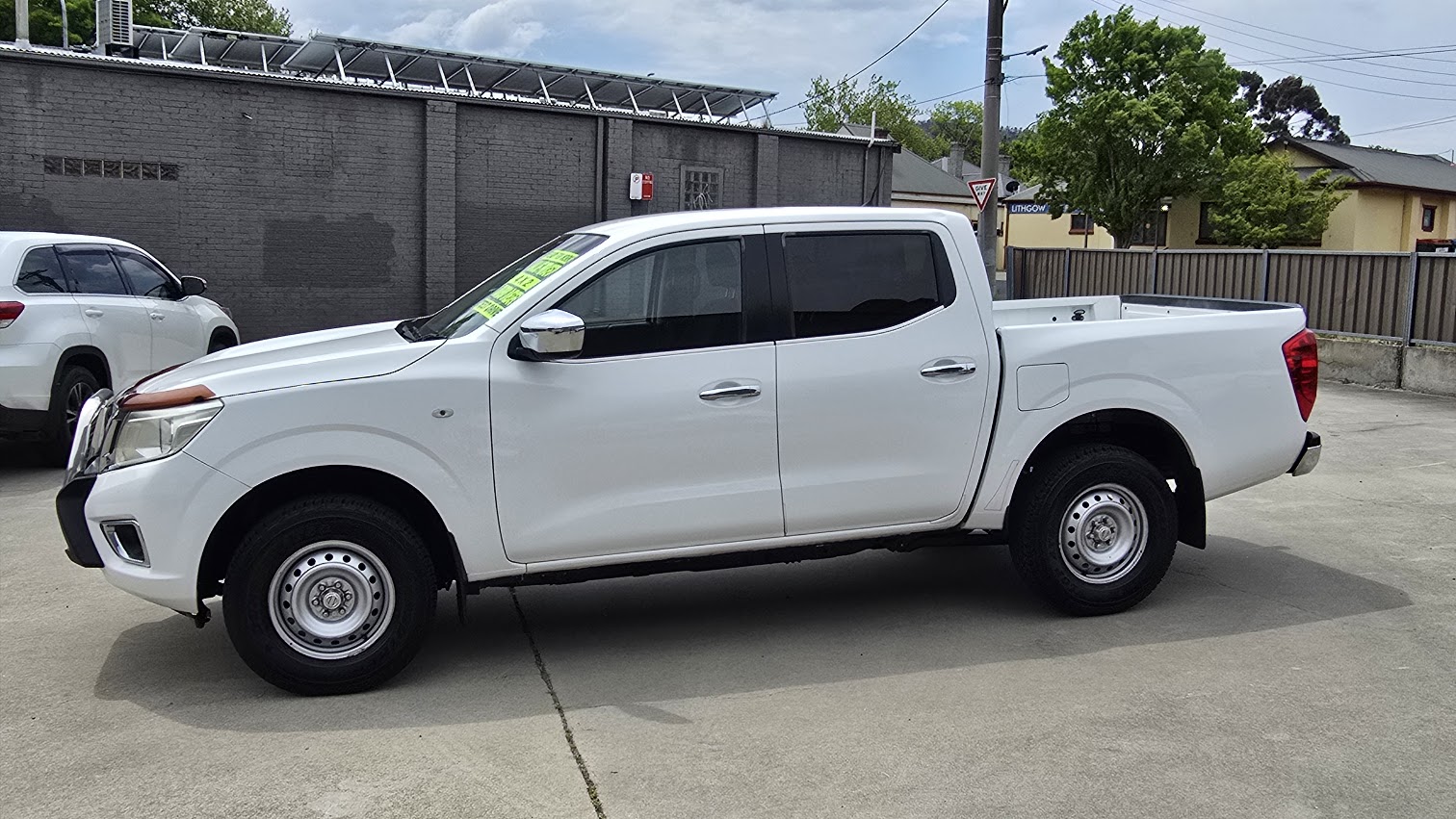 NISSAN NAVARA - Image 8