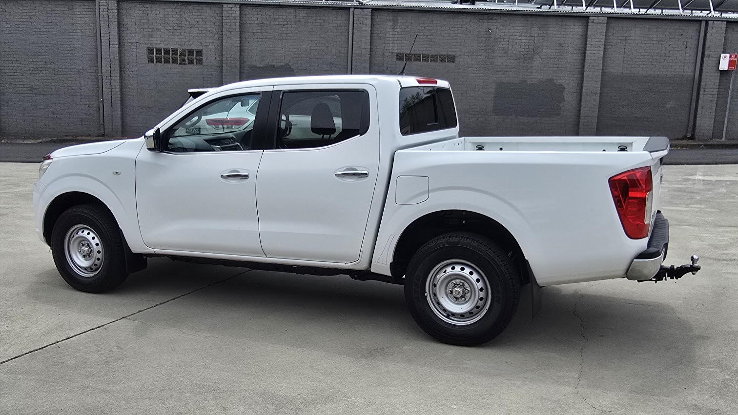 NISSAN NAVARA - Image 9