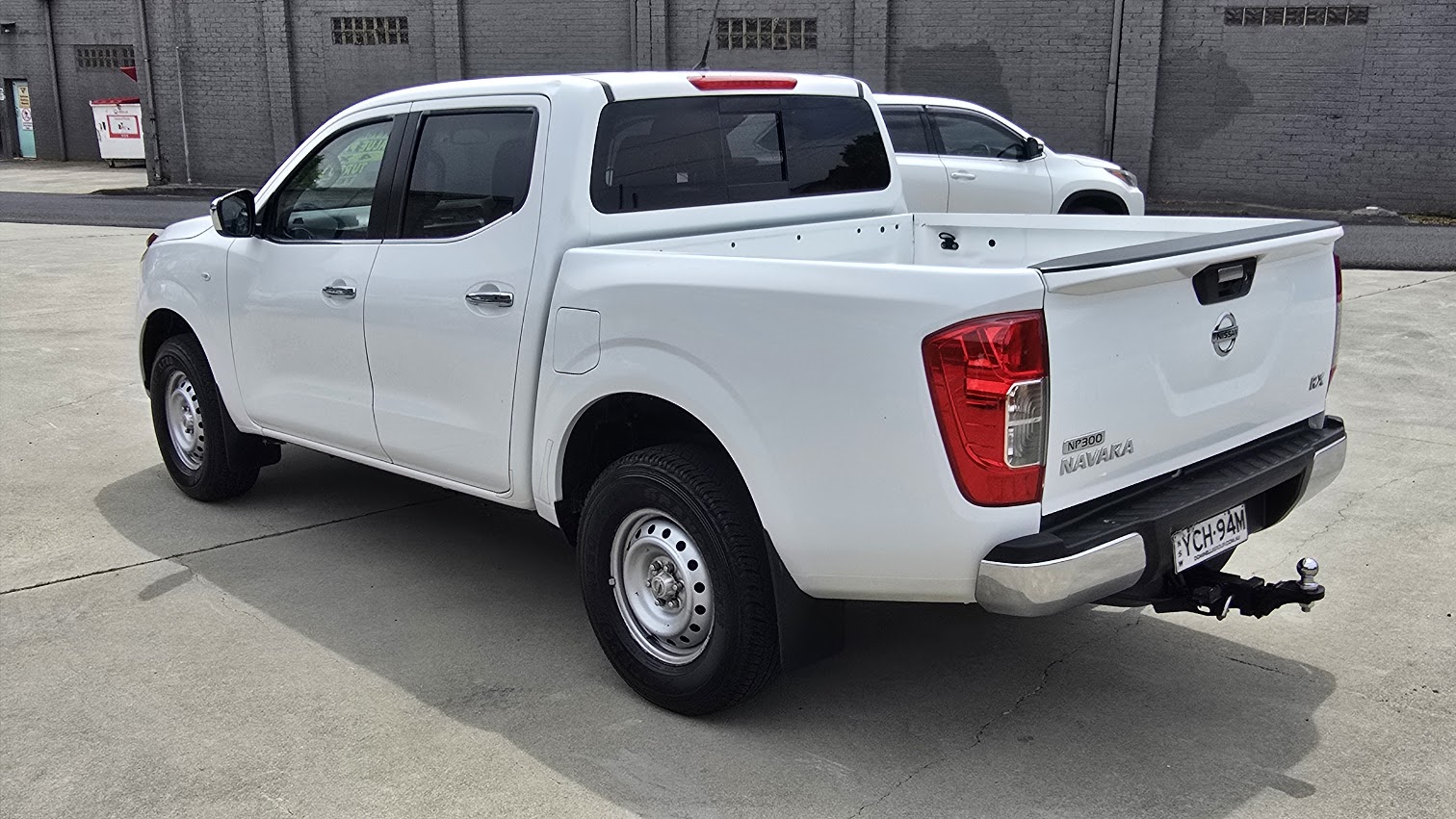 NISSAN NAVARA - Image 11