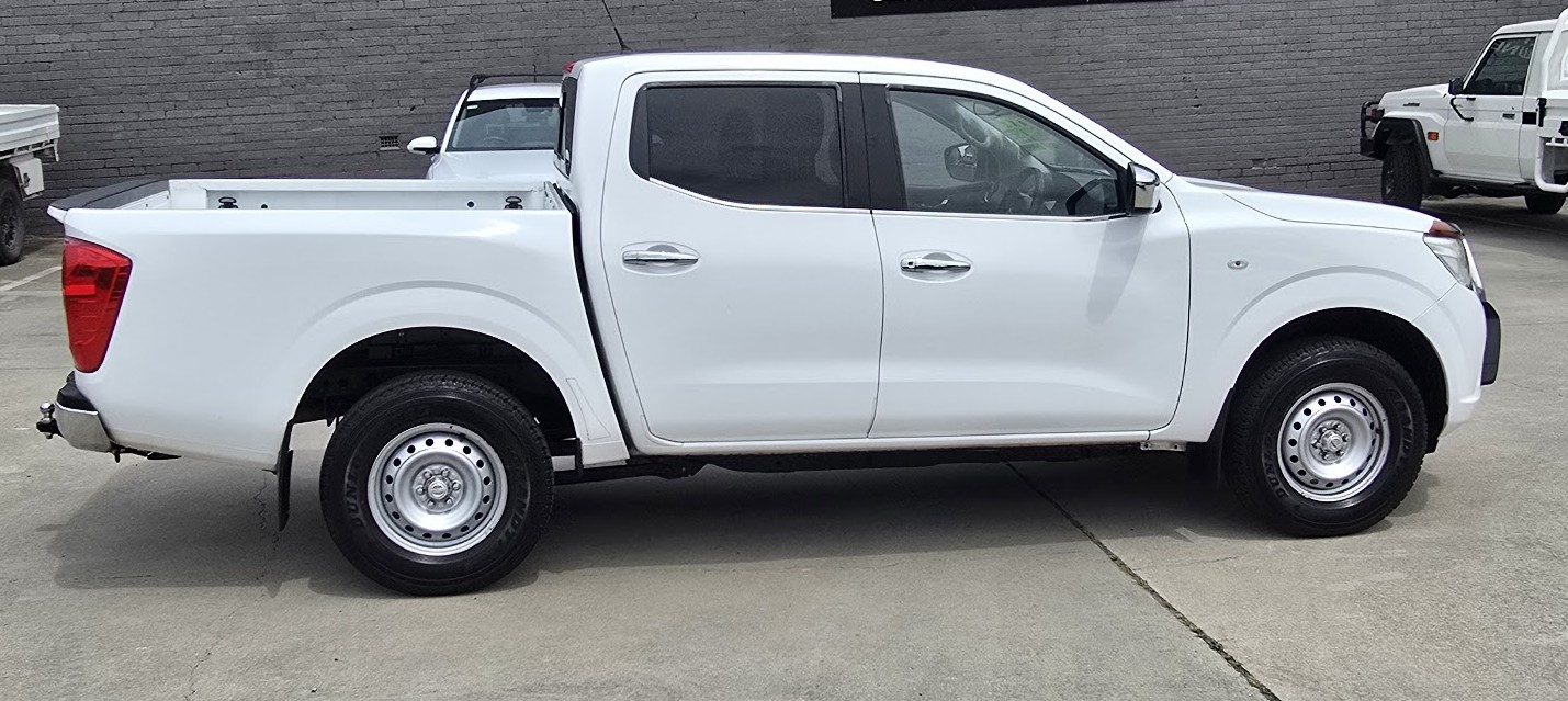 NISSAN NAVARA - Image 15