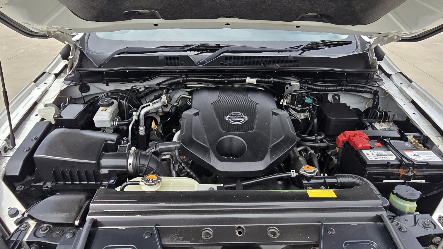 NISSAN NAVARA - Image 19