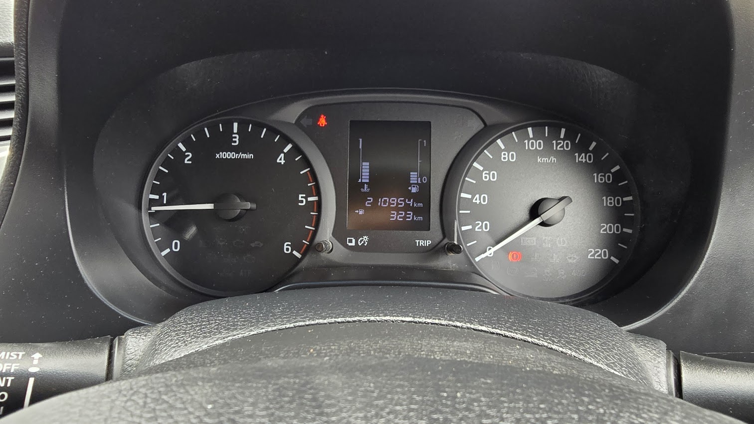 NISSAN NAVARA - Image 20