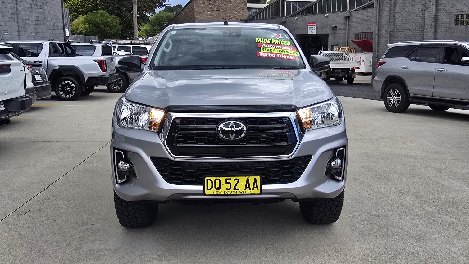 2020 Toyota Hilux - Image 6
