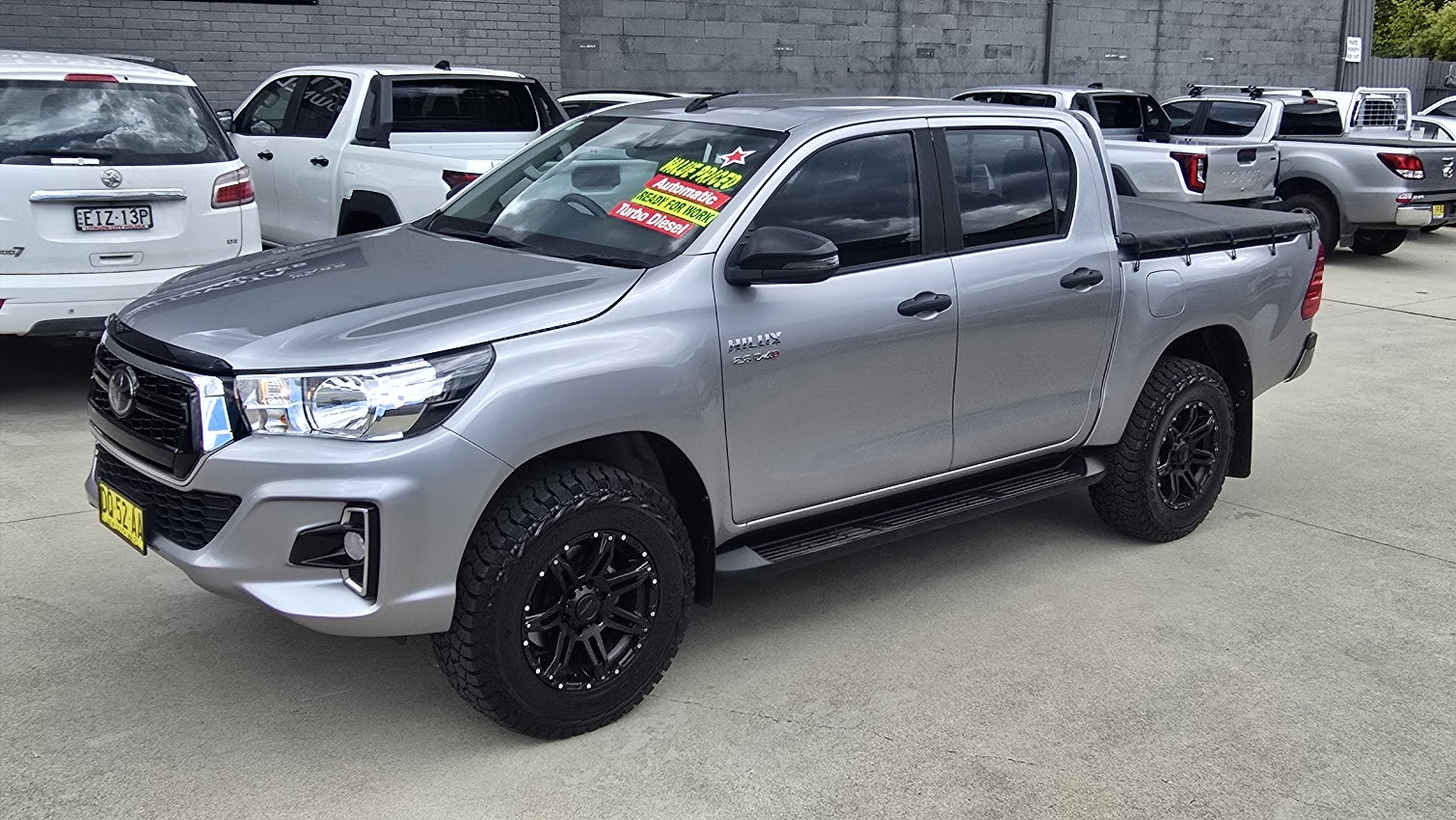 2020 Toyota Hilux - Image 10