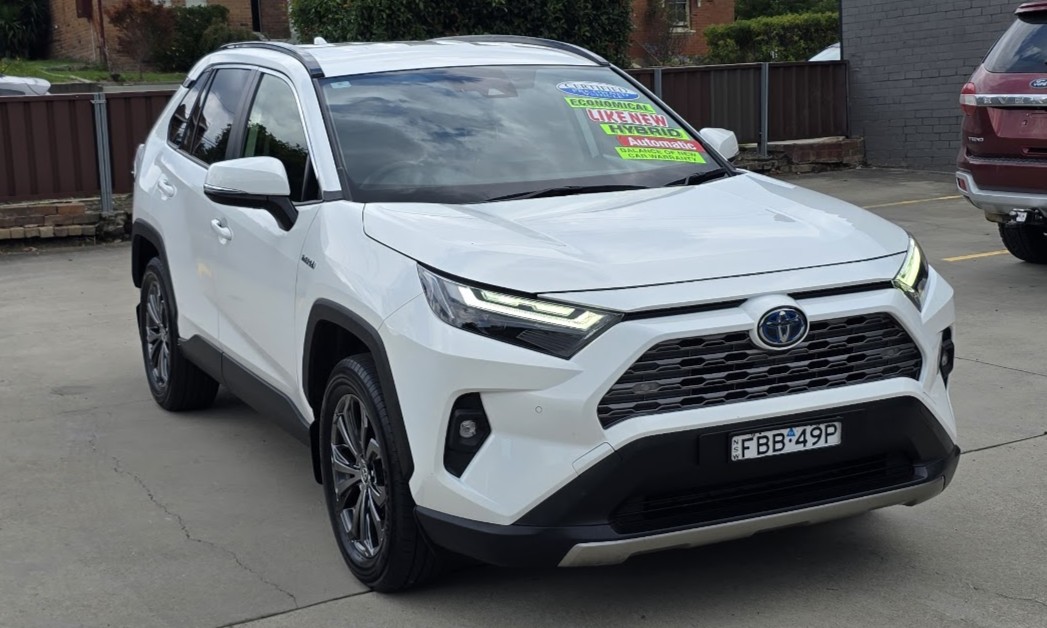 2023 Toyota Rav4 Hybrid - Image 6